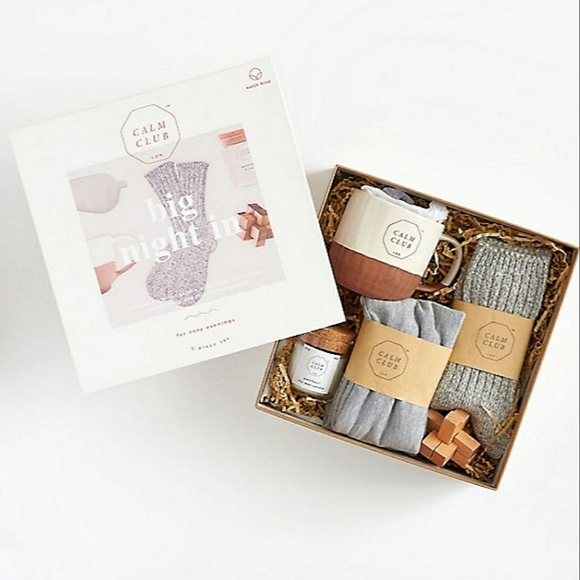 CALM CLUB BIG NIGHT IN KIT, SIZE  10" x 9.5" x 5", ORIGINALLY $70.00 - Picture 3 of 12